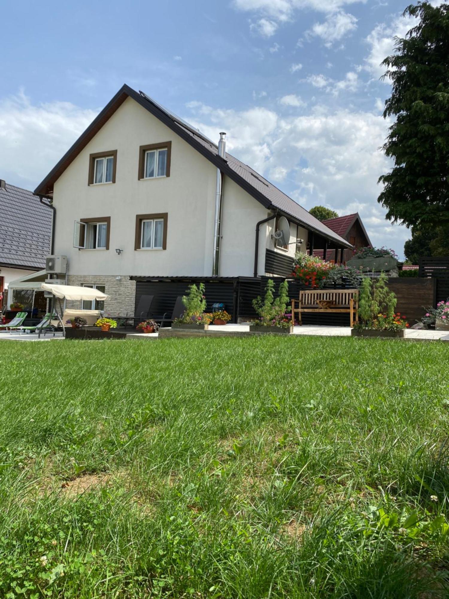 B&B Millenium House Plitvička Jezera Dış mekan fotoğraf