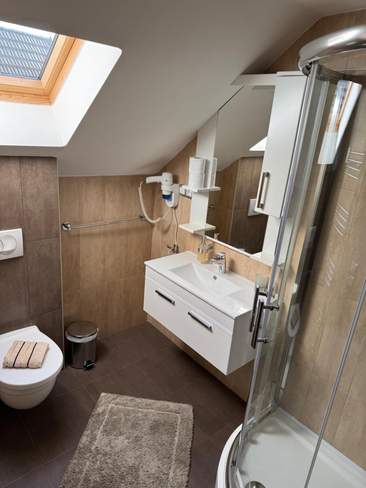 B&B Millenium House Plitvička Jezera Dış mekan fotoğraf