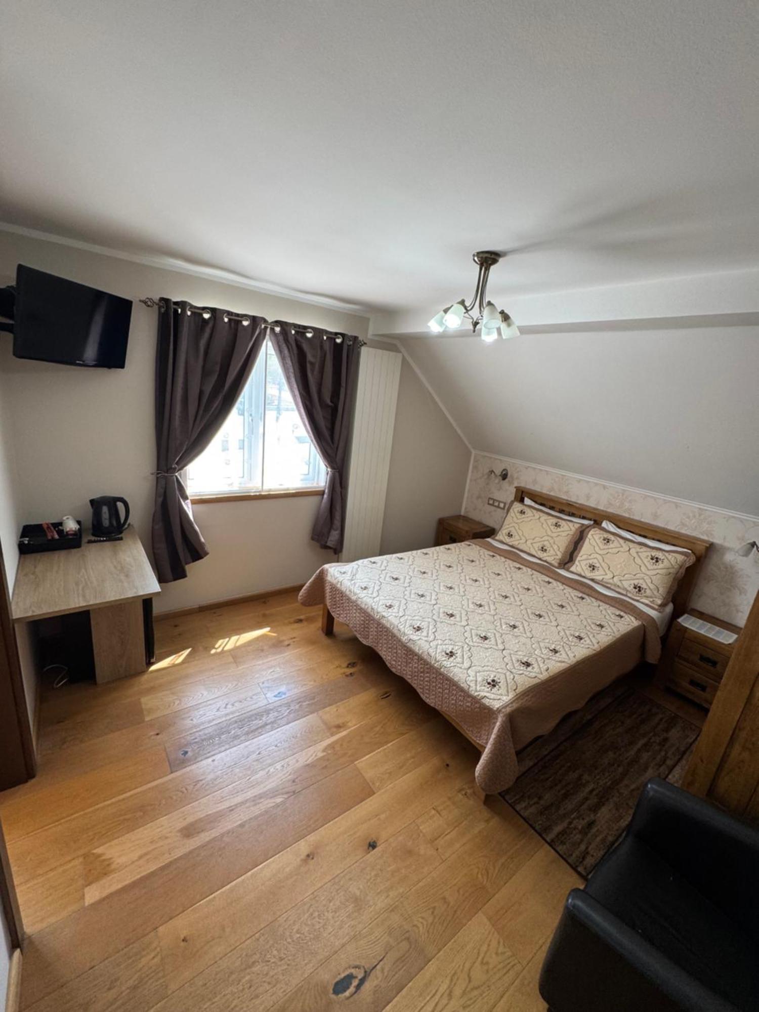 B&B Millenium House Plitvička Jezera Dış mekan fotoğraf