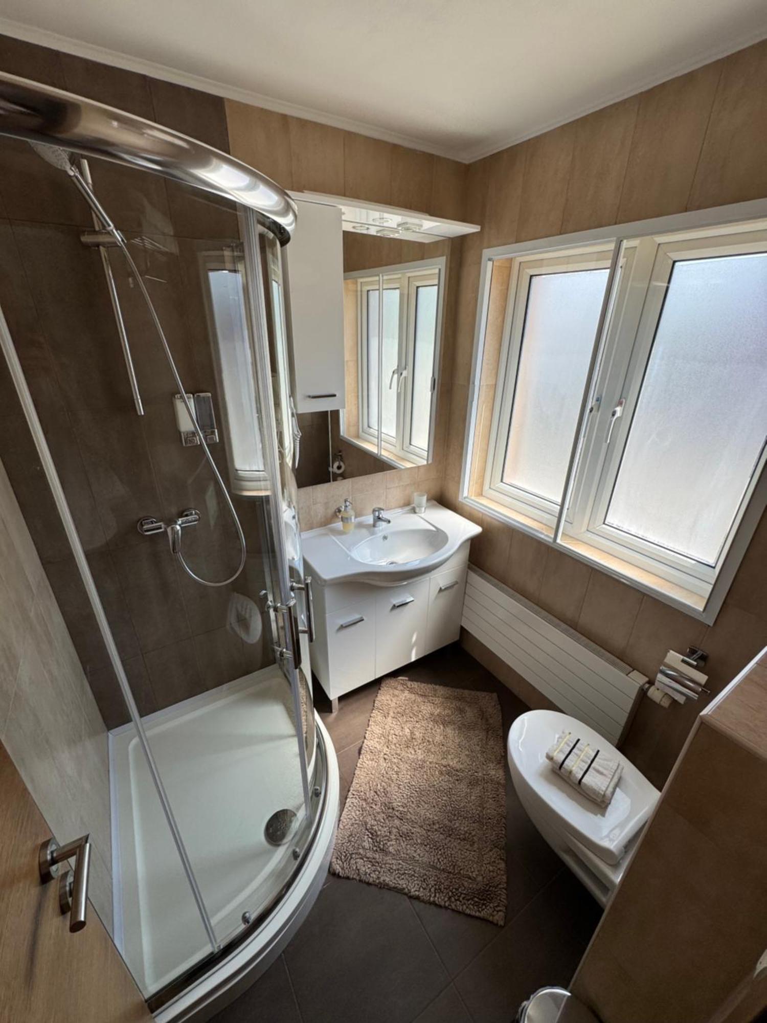 B&B Millenium House Plitvička Jezera Dış mekan fotoğraf